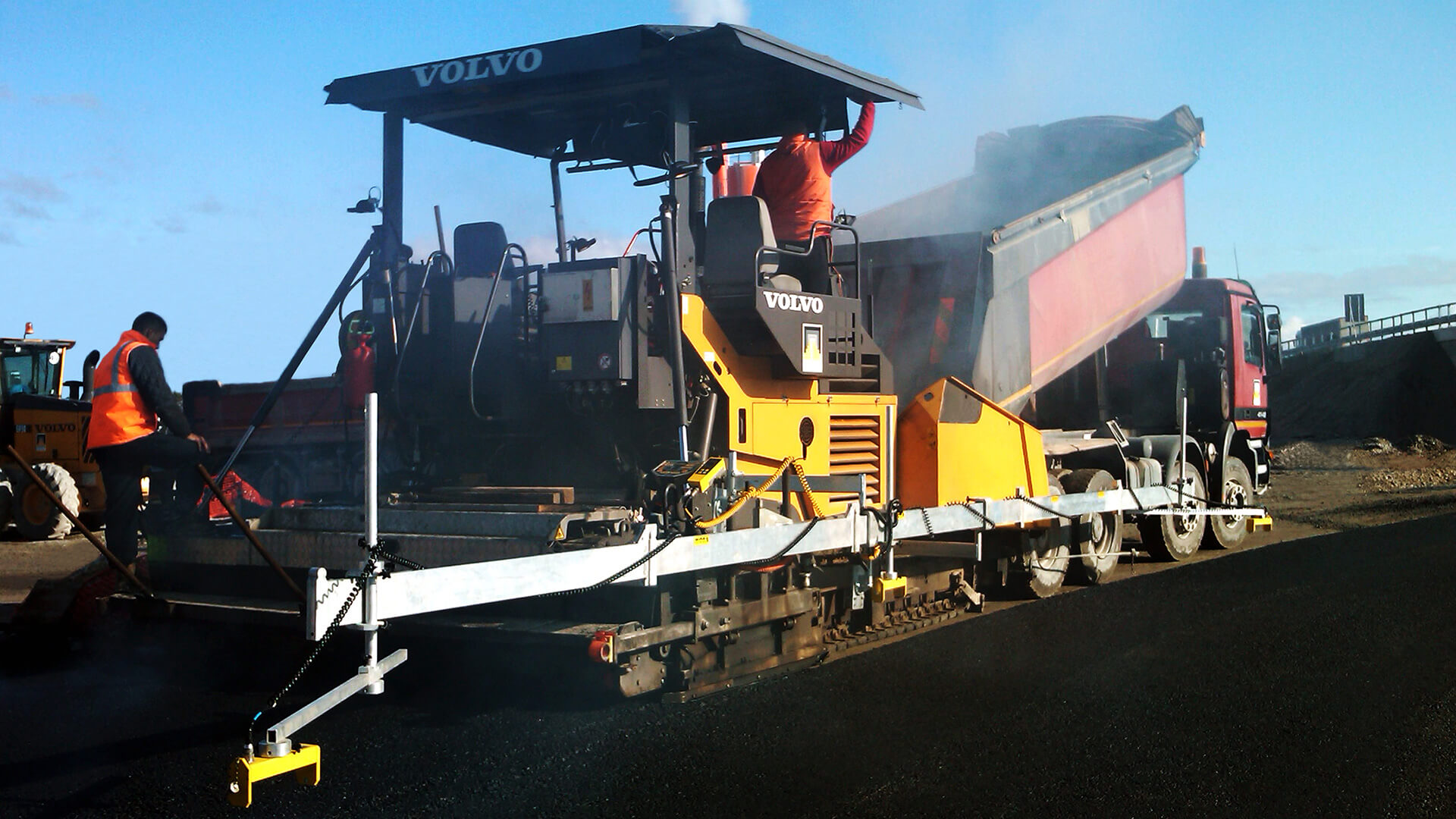 RoadCon-Paver-Mood-1920x1080-001